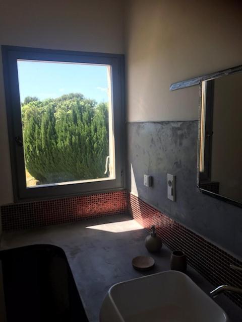 Bastide Campagne Canal Cucuron Exterior photo